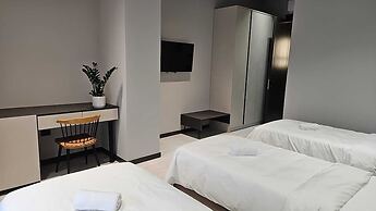 Boutique Hotel The Roots