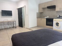 Phaedrus Living: Hoopoe Residencies 202