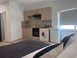 Phaedrus Living: Hoopoe Residencies 202