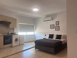 Phaedrus Living: Hoopoe Residencies 202