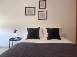 Phaedrus Living: Hoopoe Residencies 202