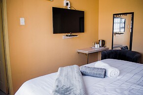 WoodMead Guest House & Events