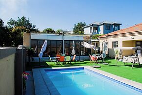 WoodMead Guest House & Events