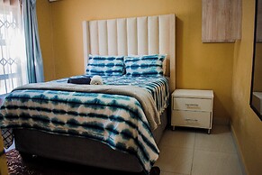 WoodMead Guest House & Events