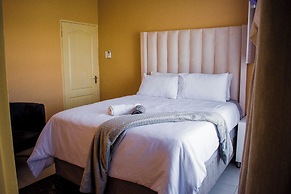 WoodMead Guest House & Events