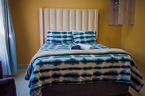 WoodMead Guest House & Events