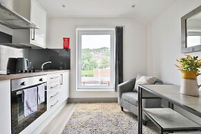 Stunning Studio In Converted Building