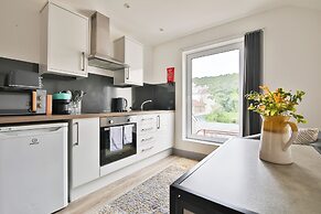 Stunning Studio In Converted Building