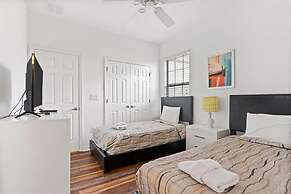 Grand Executive Deluxe 4BR Pool Home Near Disney Parks
