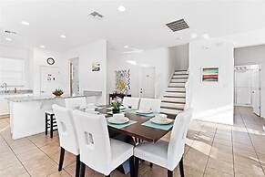 Grand Executive Deluxe 4BR Pool Home Near Disney Parks