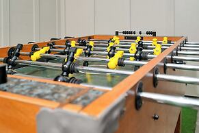 3BR Lakeside Penthouse Retreat