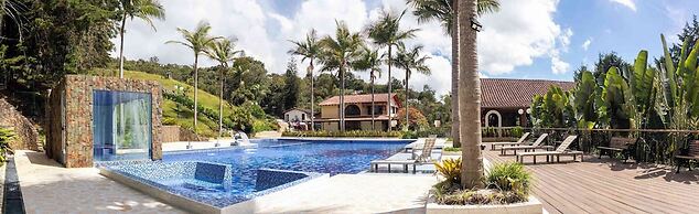 Autenthico Sajonia Hotel Aeropuerto