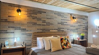 Autenthico Sajonia Hotel Aeropuerto