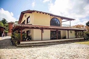 Autenthico Sajonia Hotel Aeropuerto