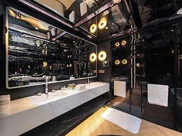 Space Design Hotel