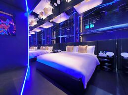 Space Design Hotel