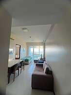 Condo Resort 1 Br by Rosenda B.