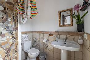 Sayalonga Villa Retreat With 7 Bedrooms