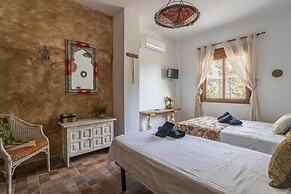 Sayalonga Villa Retreat With 7 Bedrooms