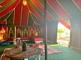 Sayalonga Villa Retreat With 7 Bedrooms