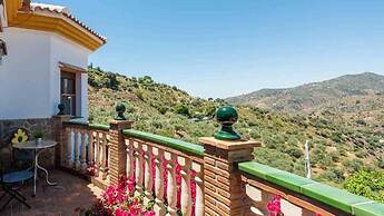 Sayalonga Villa Retreat With 7 Bedrooms