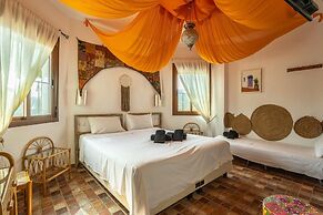 Sayalonga Villa Retreat With 7 Bedrooms