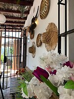 Sayalonga Villa Retreat With 7 Bedrooms