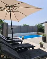 Cosy Apartment Shadesofblue M&M With Private Pool