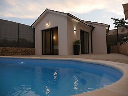 Cosy Apartment Shadesofblue M&M With Private Pool