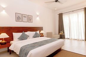 Uppuveli Beach by DSK