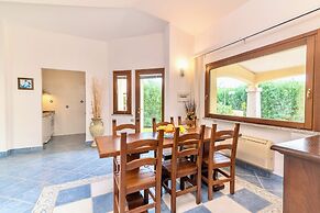 Villas with private pool in Costa Rei