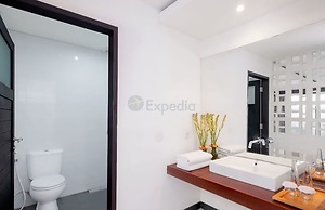 The Kanjeng Suites Kuta Galeria - Bali