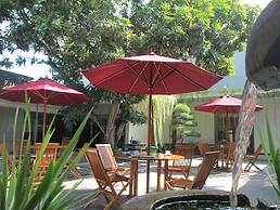 The Kanjeng Suites Kuta Galeria - Bali