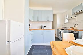Beautifully Designed 2 Bed Apartment