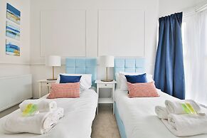 Beautifully Designed 2 Bed Apartment