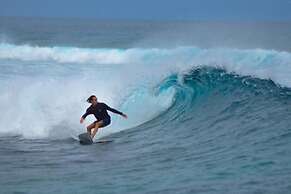 String Wave Maldives