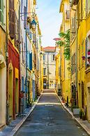 Adira Marseille Panier