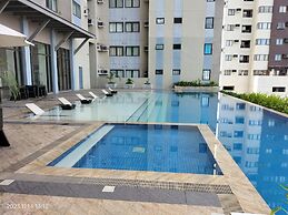 The Persimmon Studios 1233