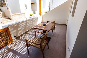 La Maltese Boutique Paros