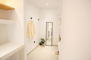 La Maltese Boutique Paros