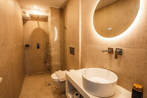 La Maltese Boutique Paros