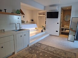 La Maltese Boutique Paros