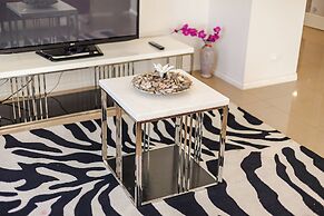 StayAU Family Home in Caroline Springs