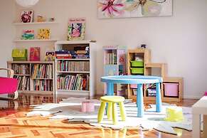 StayAU Family Home in Caroline Springs