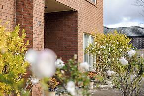 StayAU Family Home in Caroline Springs
