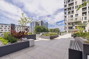 Modern Apartment by Renters