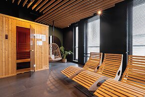 Modern Apartment by Renters