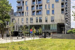 Modern Apartment by Renters