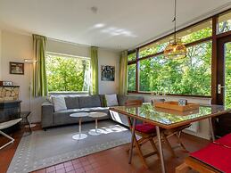 Beautiful Bungalow With Garden