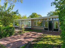 Beautiful Bungalow With Garden